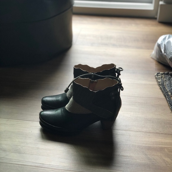 Booties - Picture 2 of 4